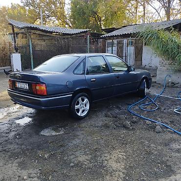 rf 2: Opel Vectra: 1995 г., 1.8 л, Седан — 5