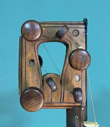tar ucun mikrafon: 1960 ci ilin Tarı təcili satılır.
Elaqe ucun: 077 300 58 30 — 6