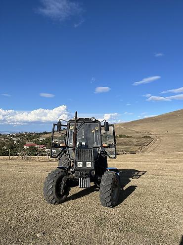 traktor kabinkası: Kənd təsərrüfatı üçün çoxməqsədli təkərli traktor Xüsusiyyətlər: - Ön — 2