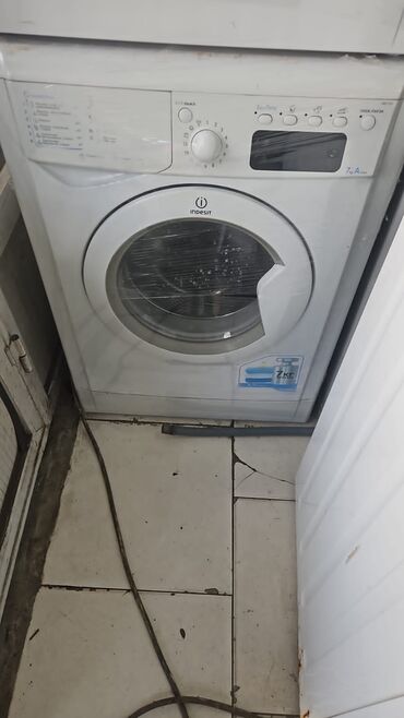 купить айфон 4: Paltaryuyan maşın Indesit, 7 kq, İşlənmiş, Avtomat, Qurutmasız, Kredit yoxdur