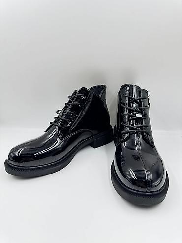 Кроссовки и спортивная обувь: Продаю оптом, качественная женская обувь. Разных моделей и размеров — 16