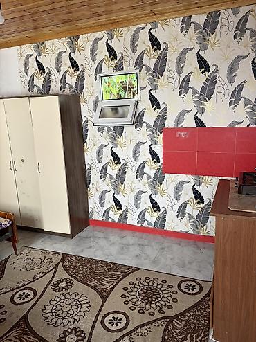 Kirayə otaqlar: Yasamal inşaatçılar metrosuna yaxın ərazidə obşi həyətdə kiraya otaq — 5
