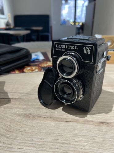 Фотоаппараты: Советский среднеформатный двухобъективный зеркальный фотоаппарат ЛОМО — 6