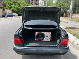 скупка видео: Унаа үчүн сабвуферлер