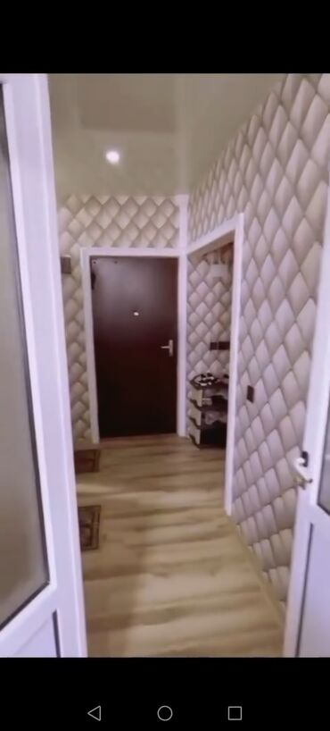 Köhnə tikili: Bakı, 3-cü mikrorayon, 2 otaqlı, Köhnə tikili, m. Memar Əcəmi, 70 kv. m — 10