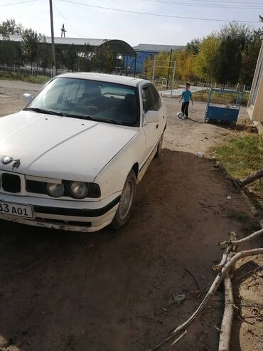 авто кия к5: BMW 5 series: 1988 г., 2 л, Механика, Бензин, Седан