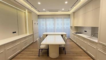 Продажа квартир: 4 комнаты, 205 м², Элитка, 4 этаж, Дизайнерский ремонт — 2