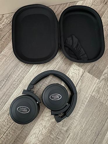 Qulaqcıqlar: Land Rover markalı simsiz over‑ear qulaqcıq + sərt daşıma futlyarı — 4