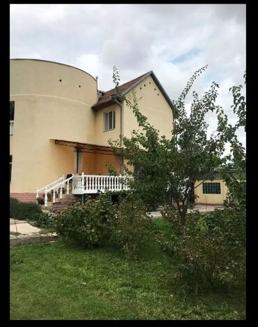 дом кокжар: 350 м², 8 комнат, Забор, огорожен