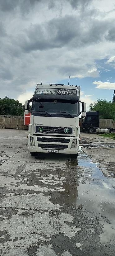 440: Тягач, Volvo, 2007 г., Тентованный — 1