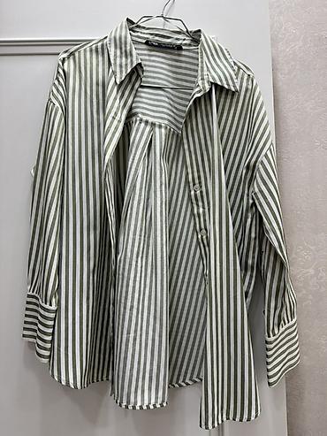 Женская одежда: Zara qadın köynəyi – zolaqlı, oversize kəsim. - Brend: ZARA (etiketdə — 4
