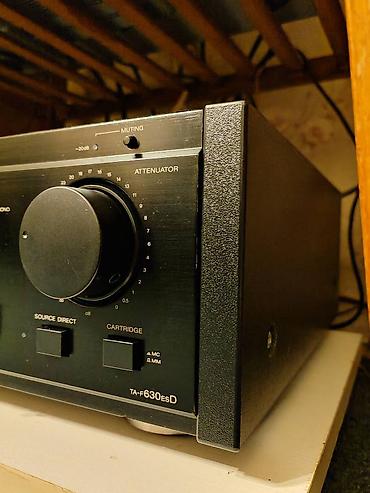 Pojačala i prijemnici: Potpuno ispravan bez mane. estecki besprekoran a zvučno je na najvišem — 9