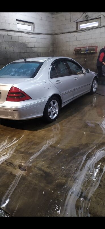 Mercedes-Benz C-Class 2 л. 2001