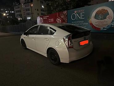 Toyota: Toyota Prius: 2015 г., 1.8 л, Автомат, Гибрид, Хэтчбэк — 4