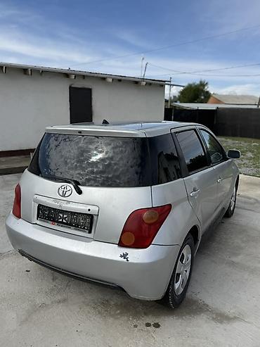 домик авто: Toyota Ist: 2003 г., 1.5 л, Автомат, Бензин, Хэтчбэк — 3