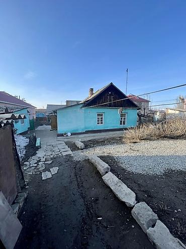 Распашные ворота: Продается дом по улице Боронбай Хан 2/5 барачного типа но с отдельным — 12