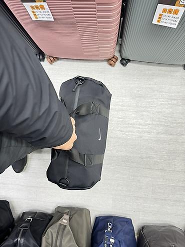 красовка мужской оригинал: Спортивная/дорожная сумка Nike (малый дуффл) - Цвет: чёрный с белым — 5