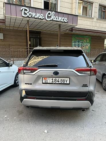 ls 470: Toyota RAV4: 2021 г., Гибрид, Кроссовер — 2