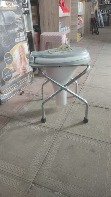 Xəstələr üçün unitazlar: Xeste ucun karsok karsok qolsuz arxali acilib yiqilan karsok qollu — 6