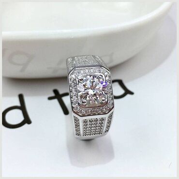 кольцо для мужчин: Кольцо для мужчин, размер 20 - роскошное ювелирное изделие высокого