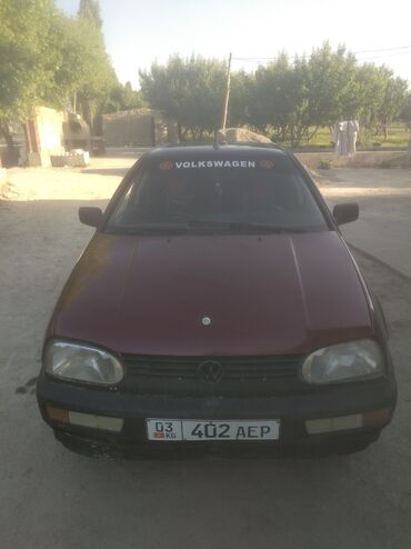 Volkswagen: Volkswagen Golf: 1994 г., 1.3 л, Механика, Бензин, Седан