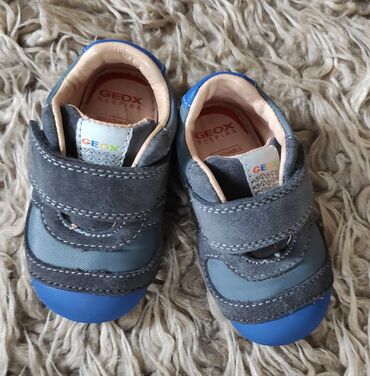обувь для малышей: Детские кроссовки geox для малыша 18 размера. Состояние идеальное