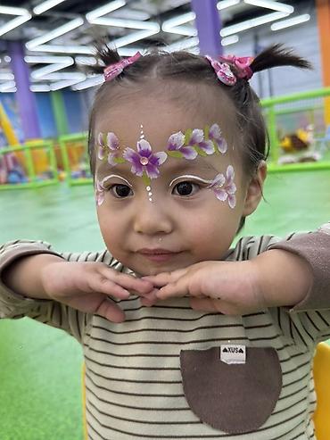 Макияж: Праздничный, Гипоаллергенные материалы — 10