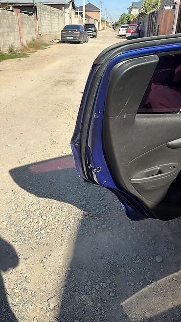 Транспорт: Chevrolet Spark: 2018 г., 1 л, Вариатор, Бензин, Хэтчбэк — 10