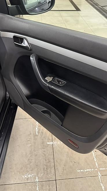 фольксваген т: Volkswagen Touran: 2012 г., 1.4 л, Автомат, Бензин, Универсал — 3