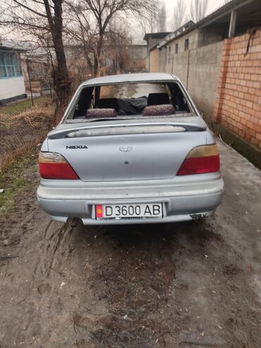 аварийная нексия: Daewoo Nexia: 1997 г., 1.5 л, Механика, Бензин, Седан