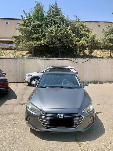 Hyundai: Hyundai Elantra: 2 l | 2017 il Sedan — 9