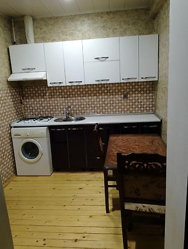 Uzunmüddətli kirayə mənzillər: Kirayə üçün 2 otaqlı mənzil. - Planlaşdırma: geniş dəhliz, ayrı-ayrı — 15