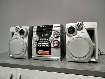 Динамики и музыкальные центры: Продаю недорого AIWA музыкальный центр есть AUX есть и другие муз