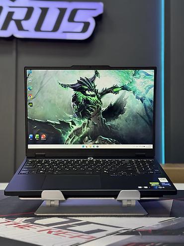 Ноутбуки Lenovo: Мощный премиальный игровой ноутбук с экраном 165 Гц, процессором Core — 2