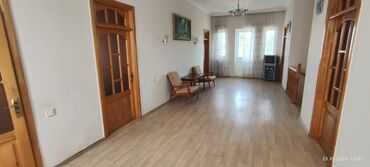 Həyət evləri və villaların satışı: Mərdəkan 6 otaqlı, 195 kv. m, Orta təmir — 25