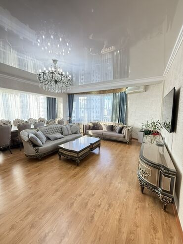 4 ком квартиру: 3 бөлмө, Кыймылсыз мүлк агенттиги, Чогуу жашоосу жок, Толугу менен эмереги бар