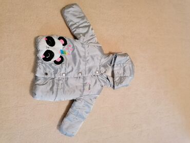 Jakne, kaputi i prsluci: Zimska jakna za devojcice, kao nova, pise od 9-12 meseci, ali je kalup