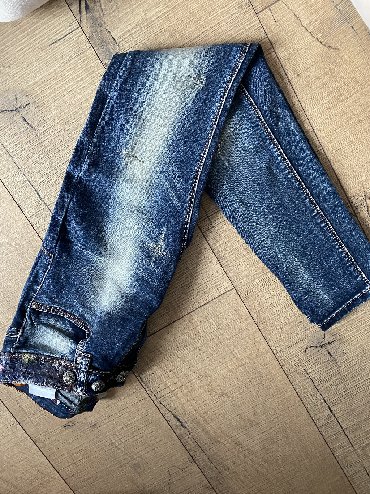 capito farmerke: Pantalone 
Farmerke