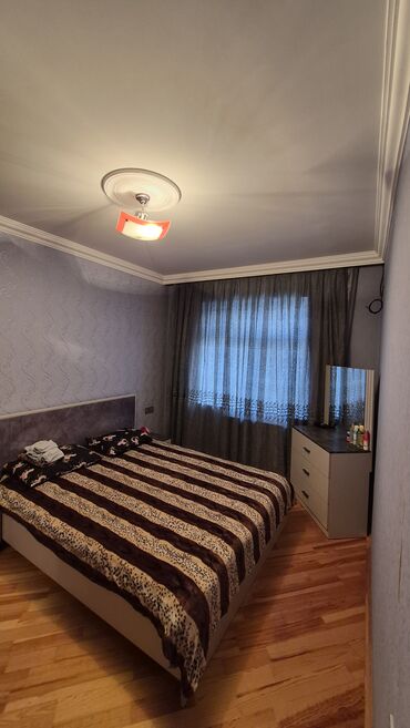 Uzunmüddətli kirayə mənzillər: 3 otaqlı, işıqlı və geniş mənzil. Xüsusiyyətlər: - Zövqlü qonaq — 4