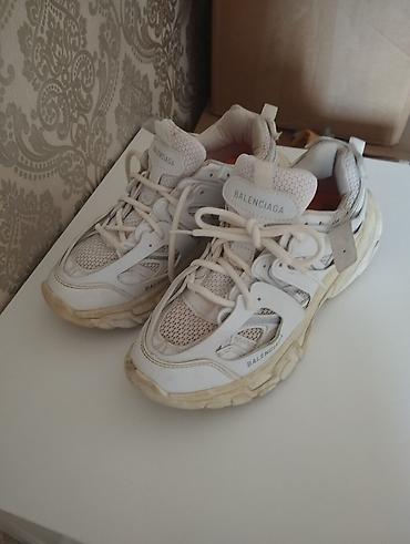 krasovkalar 2019: Krasofka Balenciaga markası dəyərindən aşağı satılır 3 4 dəfə — 1