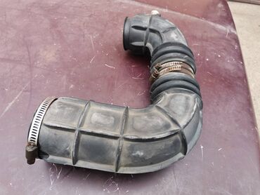Auto delovi: Usisno crevo vazduha Lada 21214i Niva. Polovno. Očuvano. Skinuta sa — 12