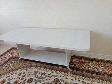 складной стол для дома: Для зала Стол, цвет - Белый, Б/у