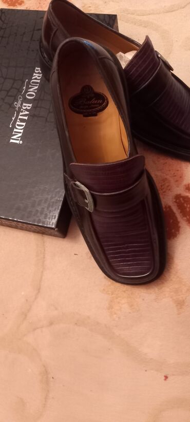 рыжие мужские туфли: Новые туфли. размер 40. мужские. 25 ман . доставка м Нефтчиляр