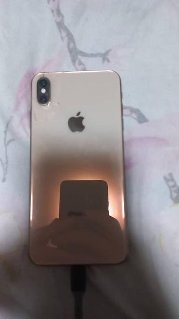 xiami 13: IPhone XS, мах 64 ГБ, золотой косяк экране не большой трещина и камера — 5