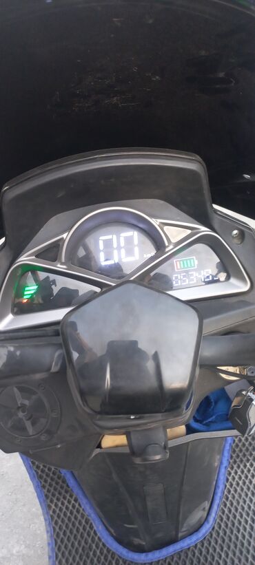 Скутеры: Макси-скутер 150 куб. см, Бензин, Б/у — 11