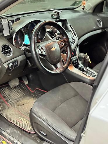 Avtomobil satışı: Chevrolet Cruze: 1.4 l | 2015 il 256000 km Sedan — 4