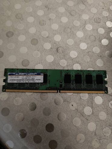 Operativ yaddaş (RAM): Operativ yaddaş (RAM) 1 GB, < 1333 Mhz, DDR2, PC üçün