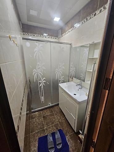 Kirayə mənzillər: Əhmədlidə, bakı kinoteatrından yuxarıda 3 otaqlı leninqrad proyektli — 2
