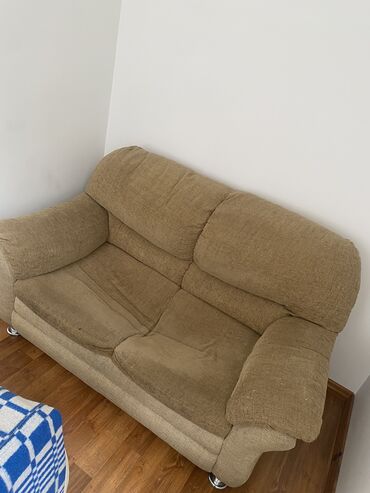 продаю диван бу: Колдонулган
