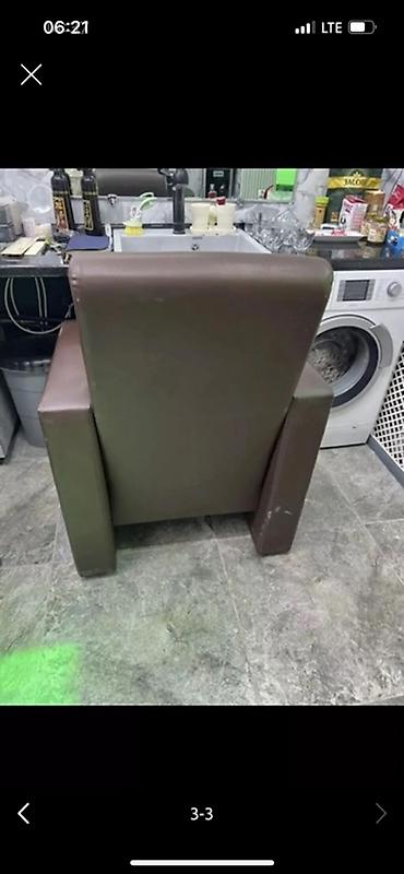 Оборудование для салонов красоты: Оба за 5400. ОТДАМ)))))Кресло для салона/барбершопа, обито эко‑кожей — 3